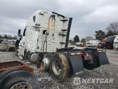 Trzecie zdjęcie samochodu z tyłu: 2018 FREIGHTLINER CASCADIA 126 SEMI TRUCK VIN:3AKJHHDR8JSJJ0893 - miniatura