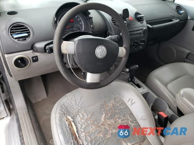 Zdjęcie 8 z 14 samochodu: 2006 VOLKSWAGEN NEW BEETLE 2.5L VIN:3VWPW31C56M422212 - miniatura