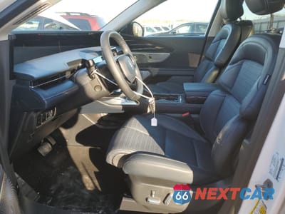 Zdjęcie 7 z 14 samochodu: 2024 LINCOLN NAUTILUS RESERVE VIN:5LMPJ8K41RJ881897 - miniatura