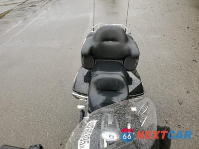 Piąte zdjęcie samochodu w środku: 2015 HARLEY-DAVIDSON FLHTK ULTRA LIMITED VIN:1HD1KEL1XFB670862 - miniatura