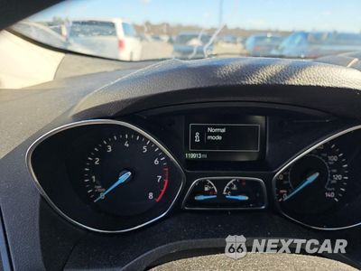 Zdjęcie 8 z 10 samochodu: 2017 FORD ESCAPE SE VIN:1FMCU9GD4HUB07826 - miniatura