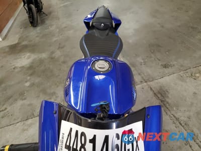 Piąte zdjęcie samochodu w środku: 2022 YAMAHA YZFR7 VIN:JYARM38E3NA000777 - miniatura