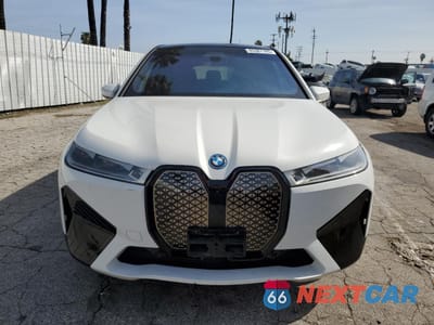 Piąte zdjęcie samochodu w środku: 2022 BMW IX XDRIVE50 VIN:WB523CF09NCK81824 - miniatura