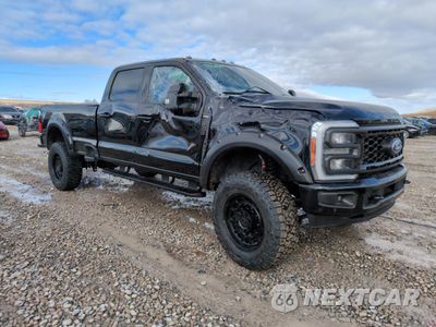 Czwarte zdjęcie samochodu z boku: 2023 FORD F250 SUPER DUTY VIN:1FT8W2BM4PED00697 - miniatura