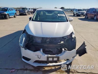Piąte zdjęcie samochodu w środku: 2017 NISSAN SENTRA S VIN:3N1AB7AP6HY286945 - miniatura