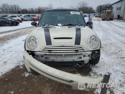 Piąte zdjęcie samochodu w środku: 2005 MINI COOPER S VIN:WMWRE33465TD91749 - miniatura