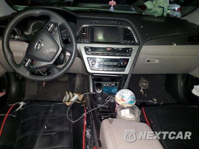 Zdjęcie 8 z 12 samochodu: 2017 HYUNDAI SONATA SE VIN:5NPE24AF3HH572317 - miniatura