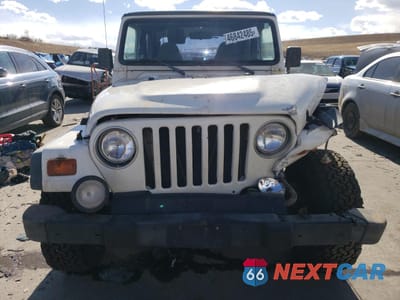 Piąte zdjęcie samochodu w środku: 1998 JEEP WRANGLER / TJ SPORT VIN:1J4FY19S3WP710839 - miniatura