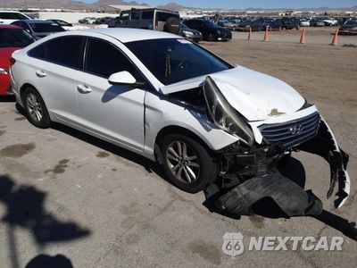 Czwarte zdjęcie samochodu z boku: 2015 HYUNDAI SONATA SE VIN:5NPE24AF5FH210003 - miniatura