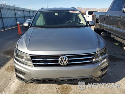 Piąte zdjęcie samochodu w środku: 2021 VOLKSWAGEN TIGUAN SE VIN:3VV3B7AX0MM024038 - miniatura
