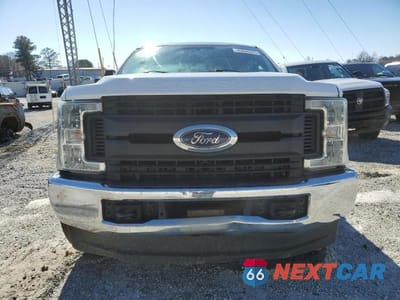 Piąte zdjęcie samochodu w środku: 2018 FORD F250 SUPER DUTY VIN:1FT7W2BT4JEC16731 - miniatura
