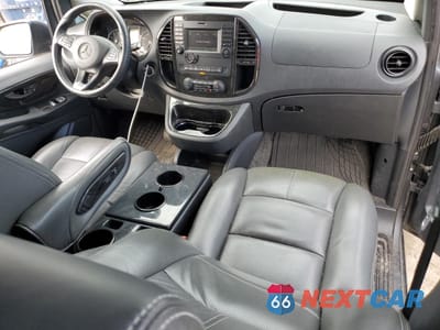 Zdjęcie 8 z 13 samochodu: 2016 MERCEDES-BENZ METRIS VIN:WD4PG2EE3G3102367 - miniatura