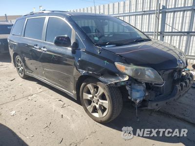 Czwarte zdjęcie samochodu z boku: 2013 TOYOTA SIENNA SPORT VIN:5TDXK3DC2DS393730 - miniatura