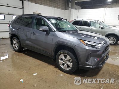 Czwarte zdjęcie samochodu z boku: 2023 TOYOTA RAV4 XLE VIN:2T3P1RFV0PW354111 - miniatura