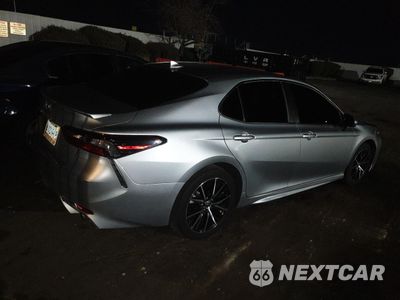 Trzecie zdjęcie samochodu z tyłu: 2021 TOYOTA CAMRY SE VIN:4T1G11AK2MU518350 - miniatura
