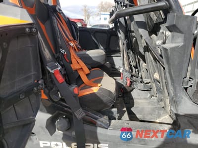 Zdjęcie 6 z 11 samochodu: 2021 POLARIS RZR XP 4 TURBO S VELOCITY VIN:3NSP4E923MF579933 - miniatura