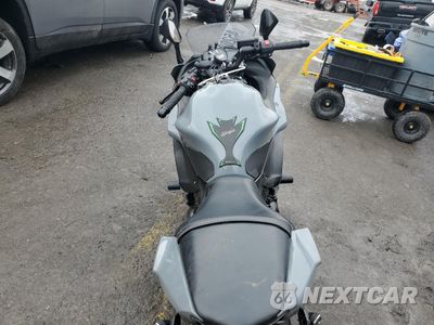 Zdjęcie 6 z 10 samochodu: 2018 KAWASAKI EX650 J VIN:JKAEXEJ16JDA02803 - miniatura