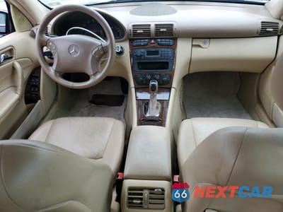 Zdjęcie 8 z 14 samochodu: 2003 MERCEDES-BENZ C 240 VIN:WDBRF61J53E012103 - miniatura
