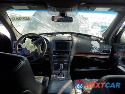 Zdjęcie 8 z 14 samochodu: 2016 LINCOLN MKT VIN:2LMHJ5NK5GBL01556 - miniatura