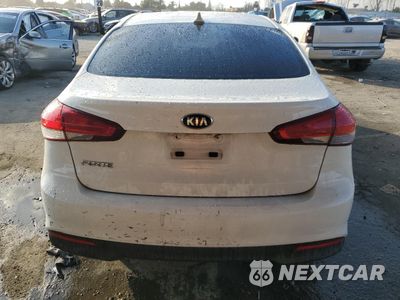 Zdjęcie 6 z 14 samochodu: 2017 KIA FORTE LX VIN:3KPFK4A74HE047929 - miniatura