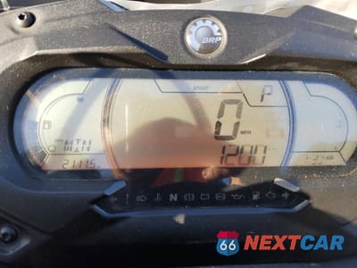 Zdjęcie 8 z 11 samochodu: 2021 CAN-AM OUTLANDER X MR 850 VIN:3JBLWAU46MJ000168 - miniatura