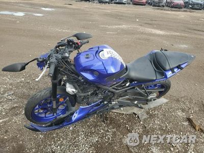 Trzecie zdjęcie samochodu z tyłu: 2024 YAMAHA YZFR3 A VIN:MH3RH18Y0RK016072 - miniatura