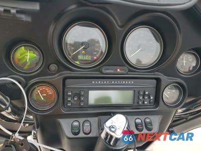 Zdjęcie 7 z 9 samochodu: 2009 HARLEY-DAVIDSON FLHTCUTG VIN:1HD1MAM109Y851942 - miniatura