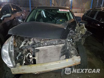 Piąte zdjęcie samochodu w środku: 2018 NISSAN VERSA S VIN:3N1CN7AP3JL873929 - miniatura