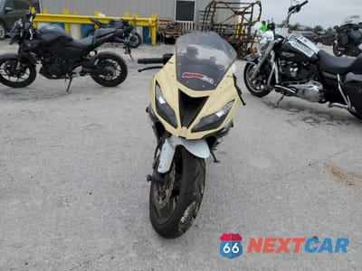 Drugie zdjęcie samochodu z przodu: 2014 KAWASAKI ZX636 E VIN:JKBZXJE10EA010755 - miniatura