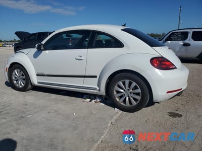 Drugie zdjęcie samochodu z przodu: 2019 VOLKSWAGEN BEETLE S VIN:3VWFD7AT6KM705754 - miniatura