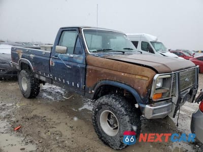 Czwarte zdjęcie samochodu z boku: 1983 FORD F150 VIN:1FTEF14G1DPB08688 - miniatura