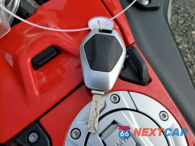 Zdjęcie 8 z 10 samochodu: 2025 BMW R 1300 GS ADVENTURE VIN:WB10M3300S6K82297 - miniatura