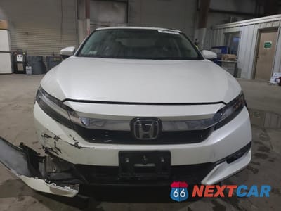 Piąte zdjęcie samochodu w środku: 2018 HONDA CLARITY TOURING VIN:JHMZC5F36JC014352 - miniatura