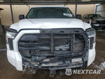 Piąte zdjęcie samochodu w środku: 2022 TOYOTA TUNDRA CREWMAX SR5 VIN:5TFLA5EC1NX009590 - miniatura