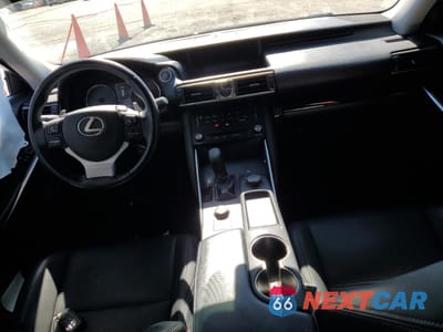 Zdjęcie 8 z 12 samochodu: 2018 LEXUS IS 300 VIN:JTHBA1D21J5073758 - miniatura