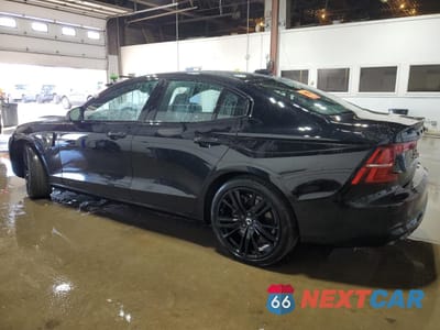 Drugie zdjęcie samochodu z przodu: 2023 VOLVO S60 PLUS VIN:7JRH60FT8PG227197 - miniatura