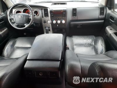 Zdjęcie 8 z 14 samochodu: 2011 TOYOTA TUNDRA CREWMAX SR5 VIN:5TFDY5F15BX180285 - miniatura
