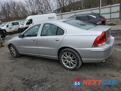 Drugie zdjęcie samochodu z przodu: 2005 VOLVO S60 T5 VIN:YV1RS547652456564 - miniatura