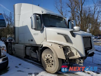 2016 VOLVO VN VNL 4V4NC9EHXGN963859 - główne zdjęcie licytacji z USA - miniatura