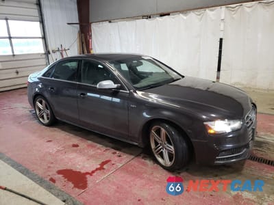 Czwarte zdjęcie samochodu z boku: 2014 AUDI S4 PREMIUM VIN:WAUFGCFL2EA156791 - miniatura