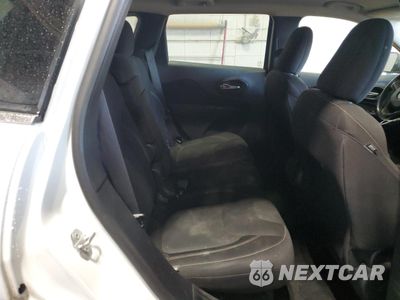 Zdjęcie 11 z 13 samochodu: 2015 JEEP CHEROKEE LATITUDE VIN:1C4PJMCS9FW522132 - miniatura