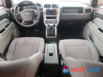 Zdjęcie 8 z 15 samochodu: 2007 JEEP COMPASS VIN:1J8FT47W37D1DB132 - miniatura