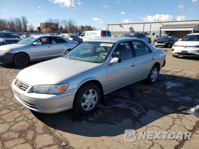 2001 TOYOTA CAMRY CE 4T1BG22K01U061854 - główne zdjęcie licytacji z USA - miniatura