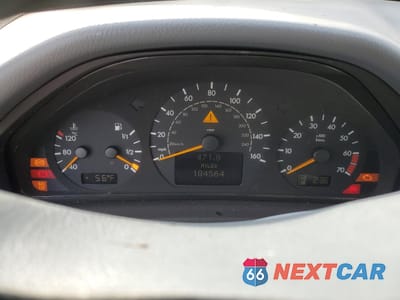 Zdjęcie 9 z 14 samochodu: 2001 MERCEDES-BENZ E 320 VIN:WDBJF65J91B344101 - miniatura