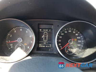 Zdjęcie 9 z 12 samochodu: 2011 VOLKSWAGEN GOLF VIN:WVWDB7AJ4BW122517 - miniatura