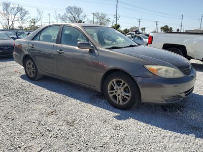 Czwarte zdjęcie samochodu z boku: 2003 TOYOTA CAMRY LE VIN:4T1BE32K53U697698 - miniatura