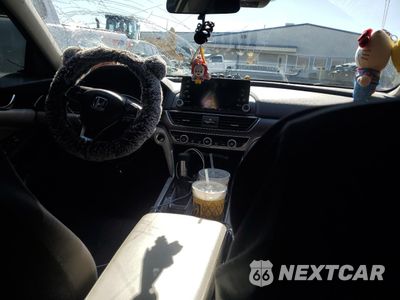 Zdjęcie 8 z 12 samochodu: 2018 HONDA ACCORD LX VIN:1HGCV1F17JA128107 - miniatura