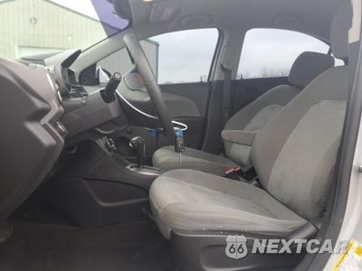 Zdjęcie 7 z 14 samochodu: 2016 CHEVROLET SONIC LS VIN:1G1JA5SH8G4110193 - miniatura