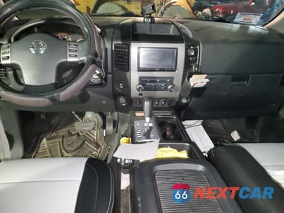 Zdjęcie 8 z 12 samochodu: 2011 NISSAN TITAN S VIN:1N6AA0EDXBN306073 - miniatura
