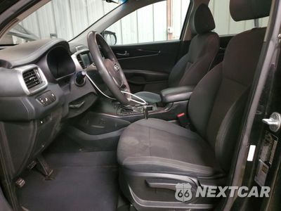 Zdjęcie 7 z 14 samochodu: 2019 KIA SORENTO L VIN:5XYPGDA35KG539933 - miniatura